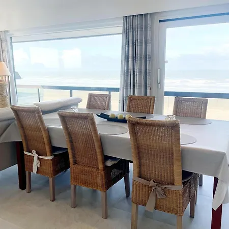 In With Sea Views Daire