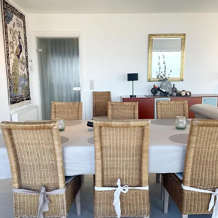 Apartment In With Sea Views