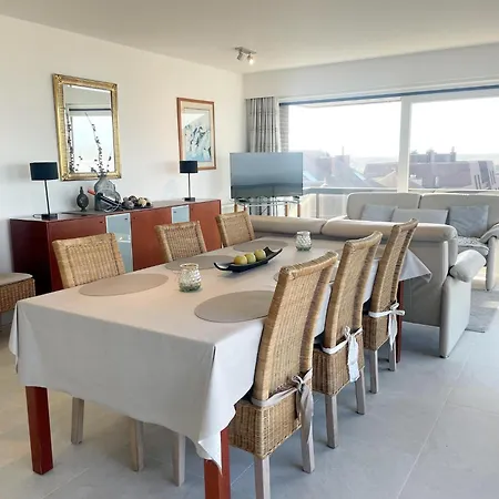 In With Sea Views Lejlighed