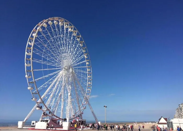 アパート In With Sea Views ニーウポールト